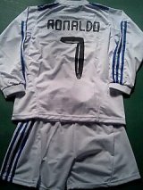 キッズ長袖が入荷しました。